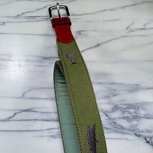 New Vineyard Vine size 38 belt.